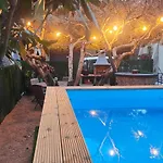 Sais Сasa de vacaciones Pals